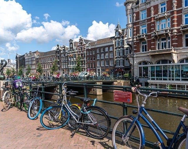 How these five cities are reclaiming public spaces from cars 1 How these five cities are reclaiming public spaces from cars 1