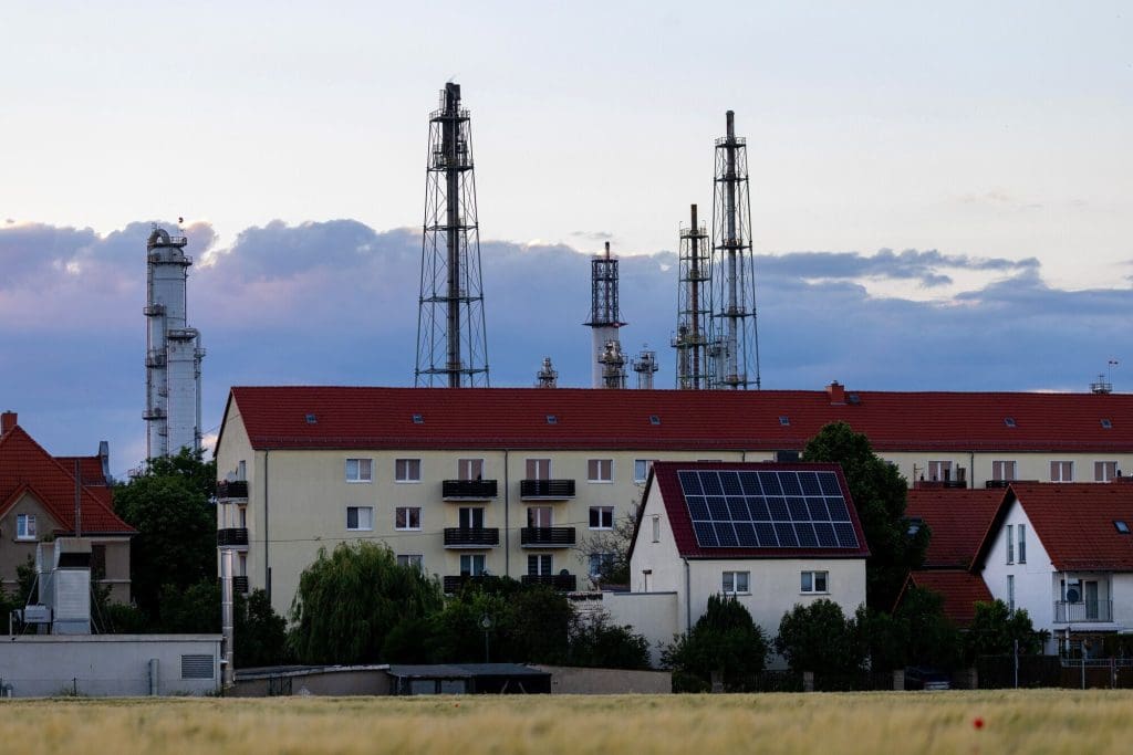 Germany looks to manufacturers to help keep homes warm in winter 4 A TotalEnergies manufacturing facility that will soon send waste heat to households to heat them in winter.