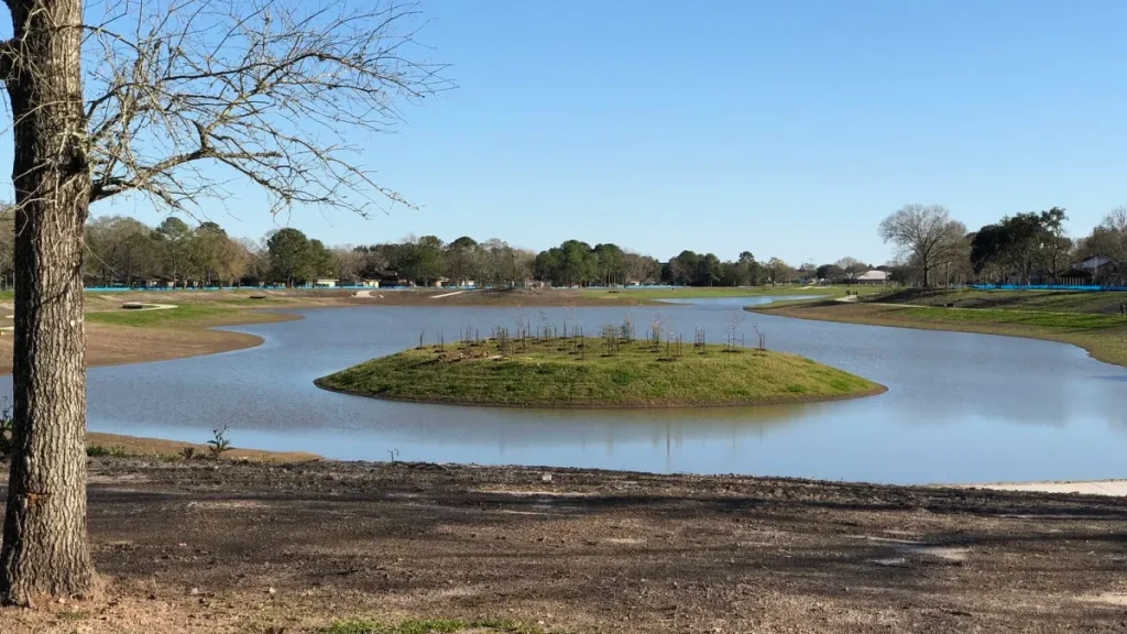 Abandoned golf course now stores stormwater, helps protect homes from flooding 1 A flooded golf course that's used to protect the local community.